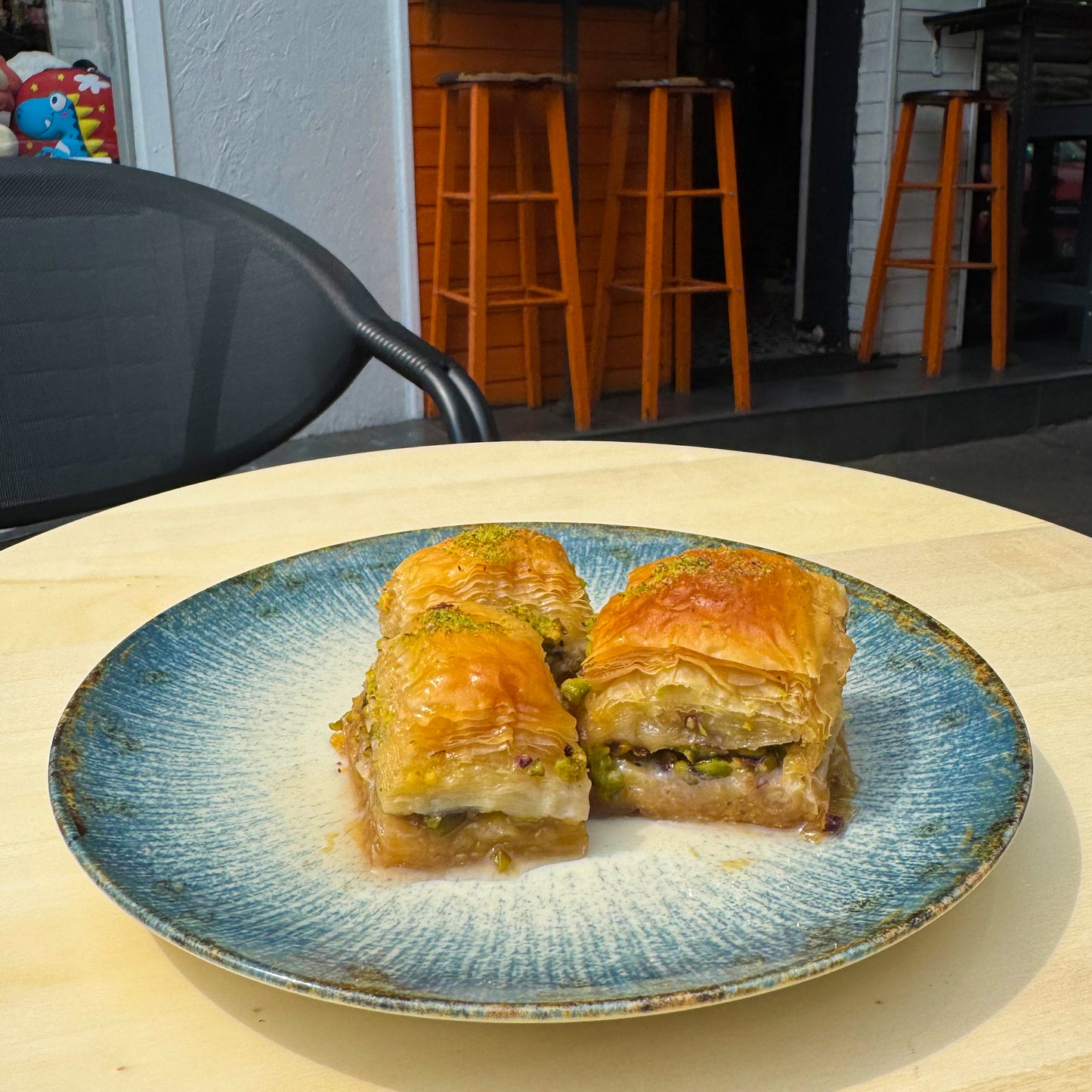 3x Mini baklava cu nuca